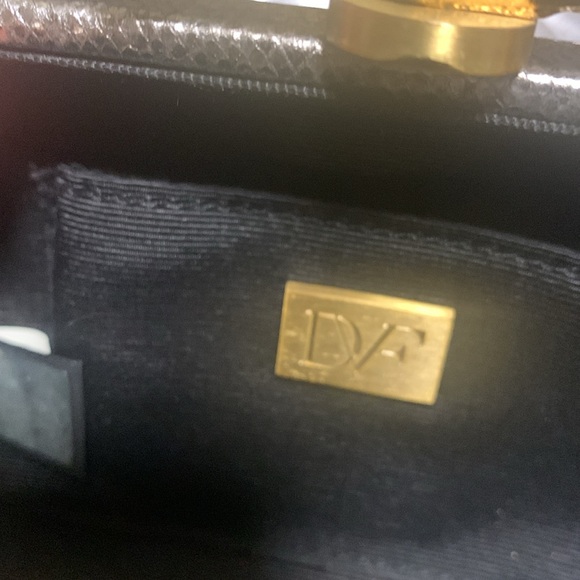 Diane Von Furstenberg Lytton Small Silver Leather Clutch - Picture 11 of 17